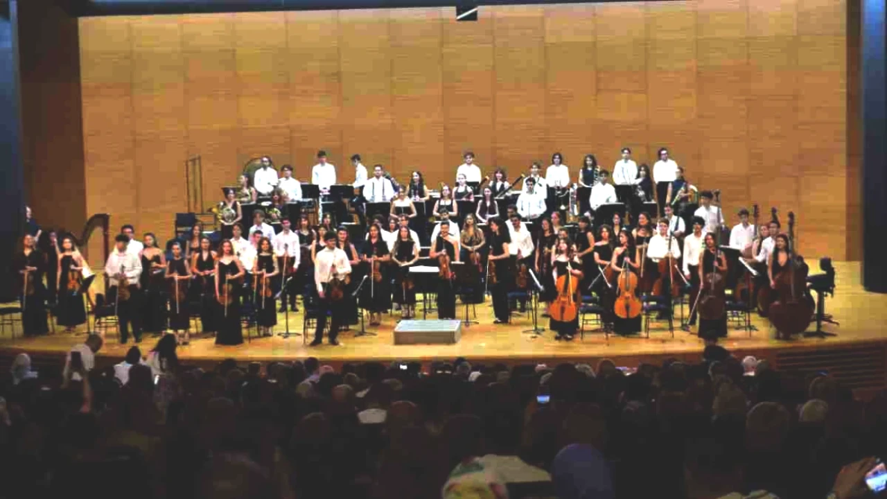 Bursa'da Zafer Bayramı Coşkusu! Müzik Eşliğinde Unutulmaz Anlar